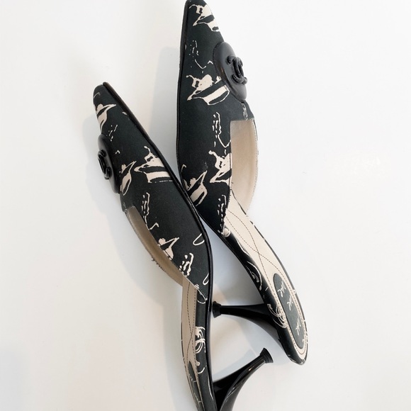 Authentic CHANEL Printed Kitten Heels - Picture 7 of 8